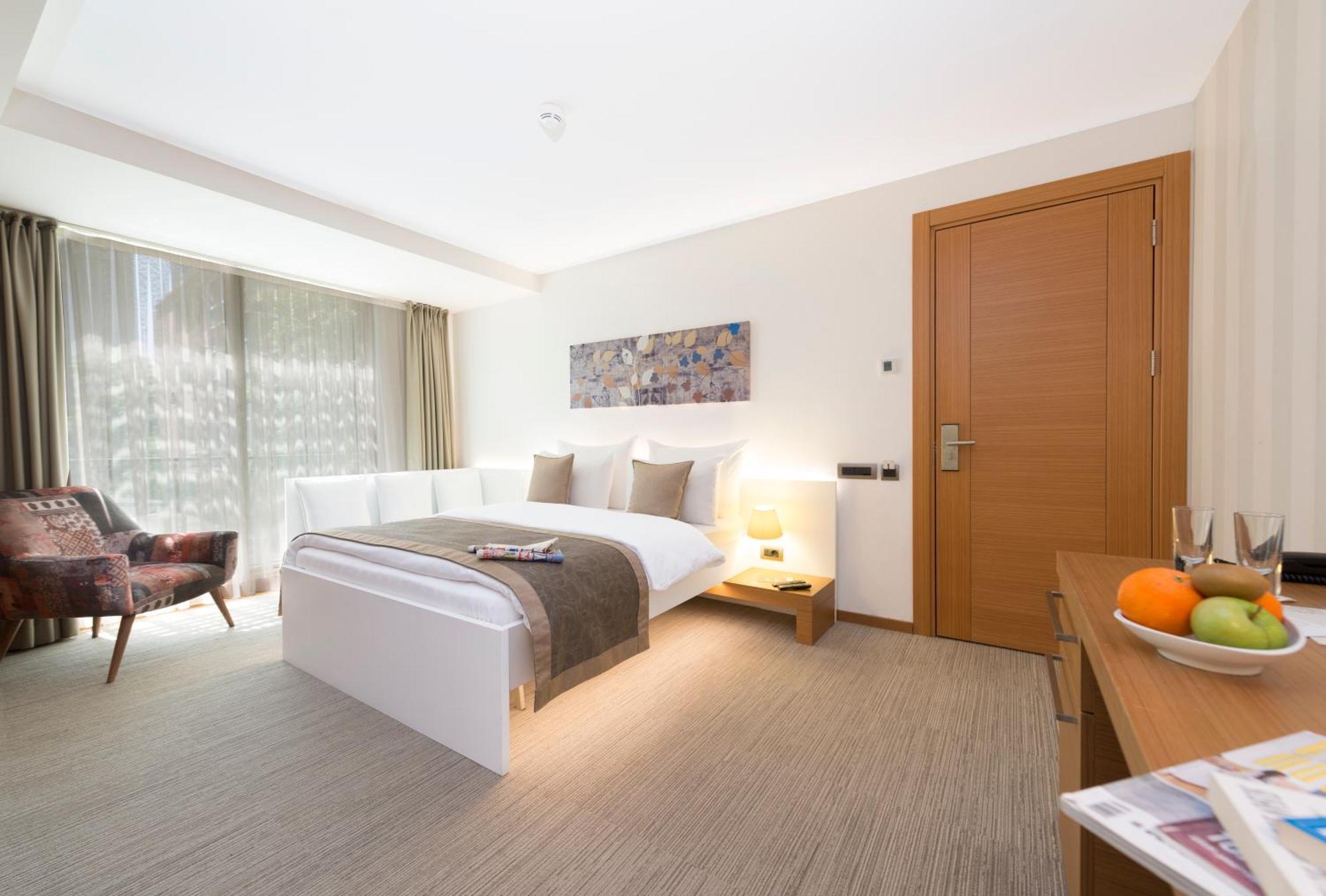 Milport Hotel Levent Istanbul Exteriör bild